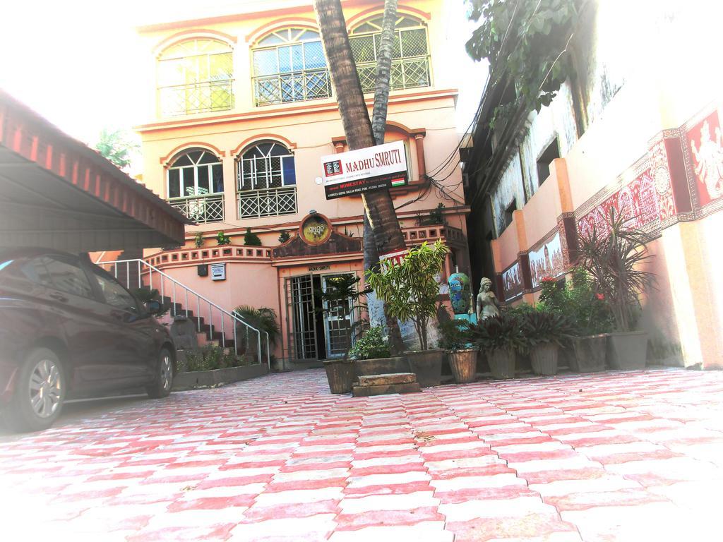 Madhusmruti Apartment Puri Exterior photo