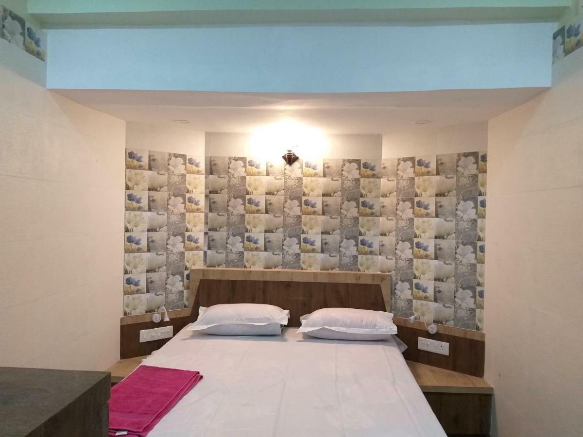 Madhusmruti Apartment Puri Exterior photo